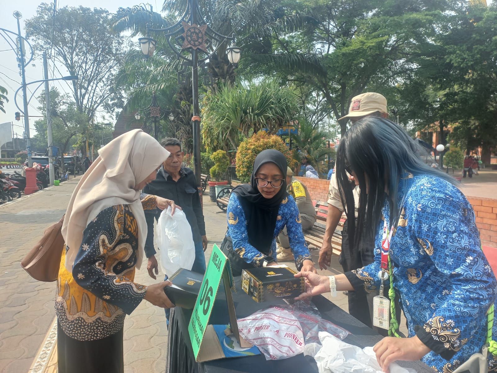 Lebih Tertata dan Praktis, 1.080 Porsi Makan Gratis HUT Kota Mojokerto Tuai Apresiasi Warga