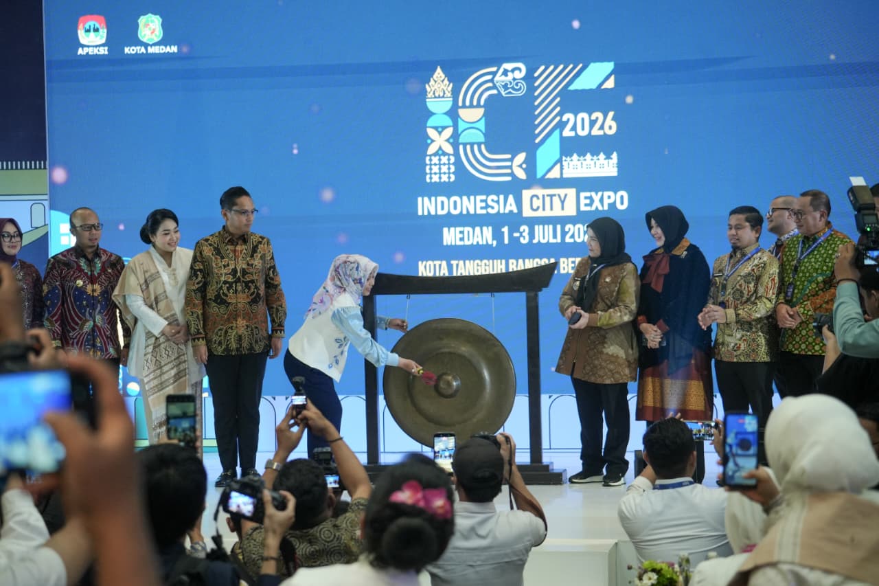 Buka Indonesia City Expo 2026 APEKSI, Wali Kota Mojokerto Gaungkan Semangat Sinergi Antarkota melalui Inovasi dan Produk Unggulan Daerah