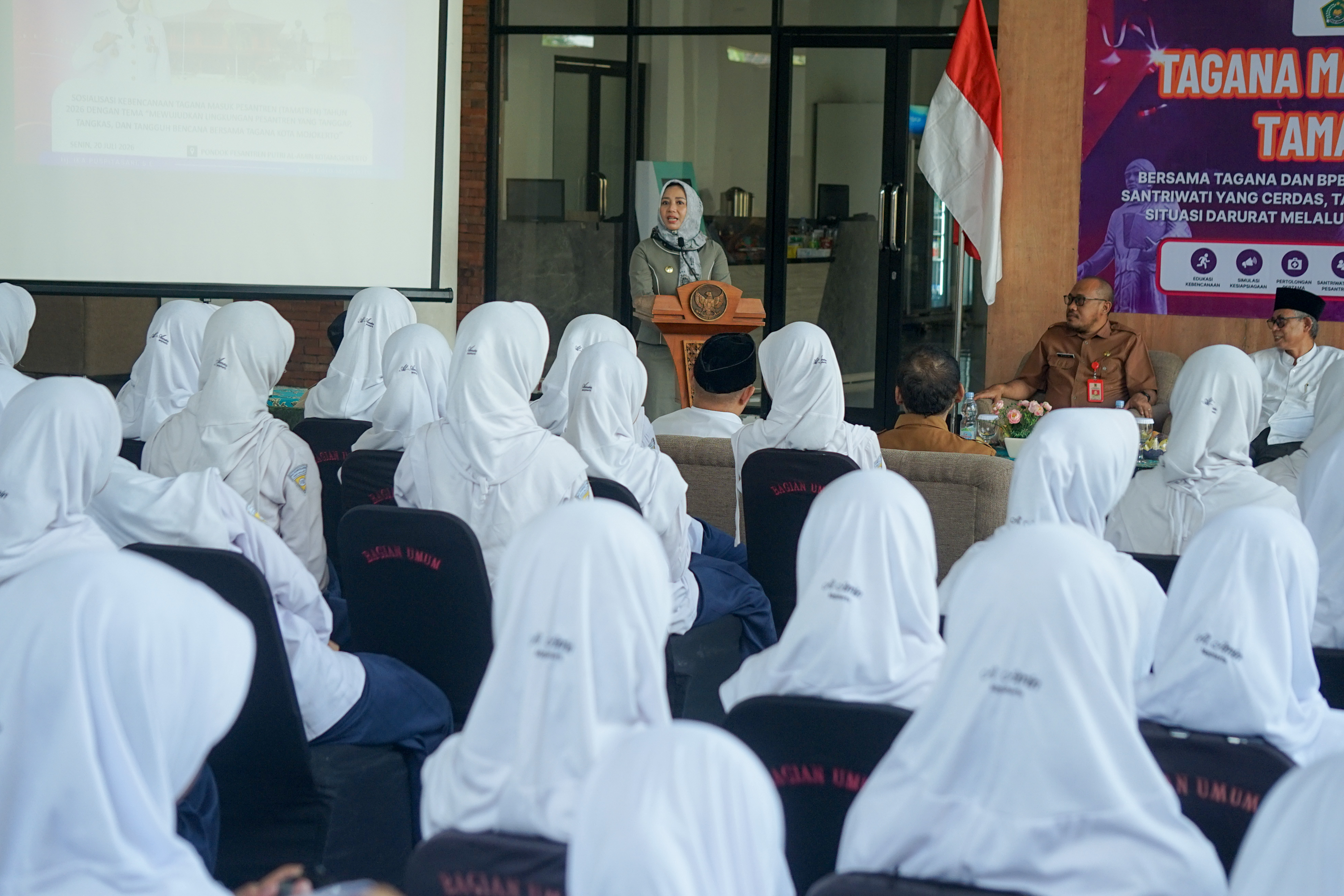 TAMATREN Bekali Santri Kesiapsiagaan Hadapi Bencana